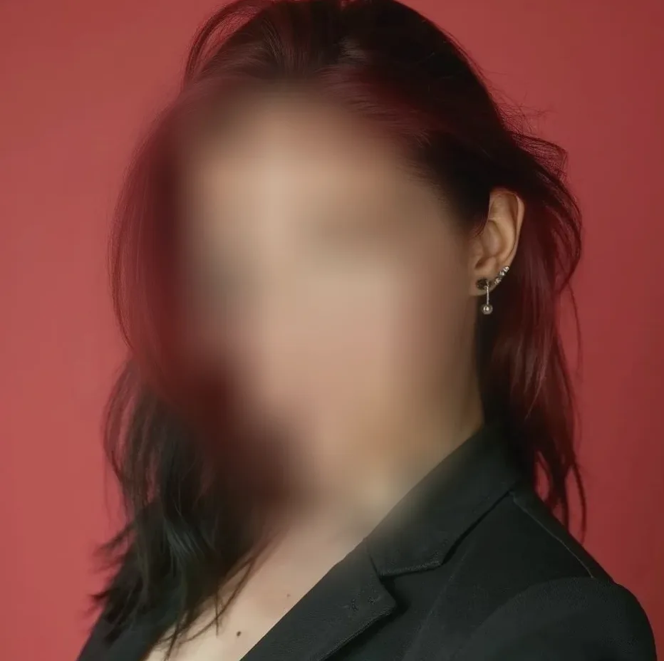 Büsra, 35
