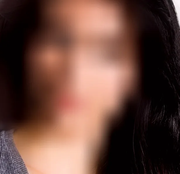 Cara, 37