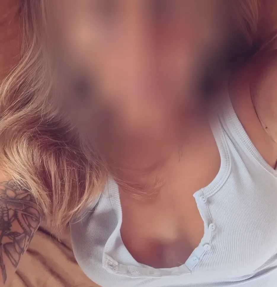 Hanna, 33