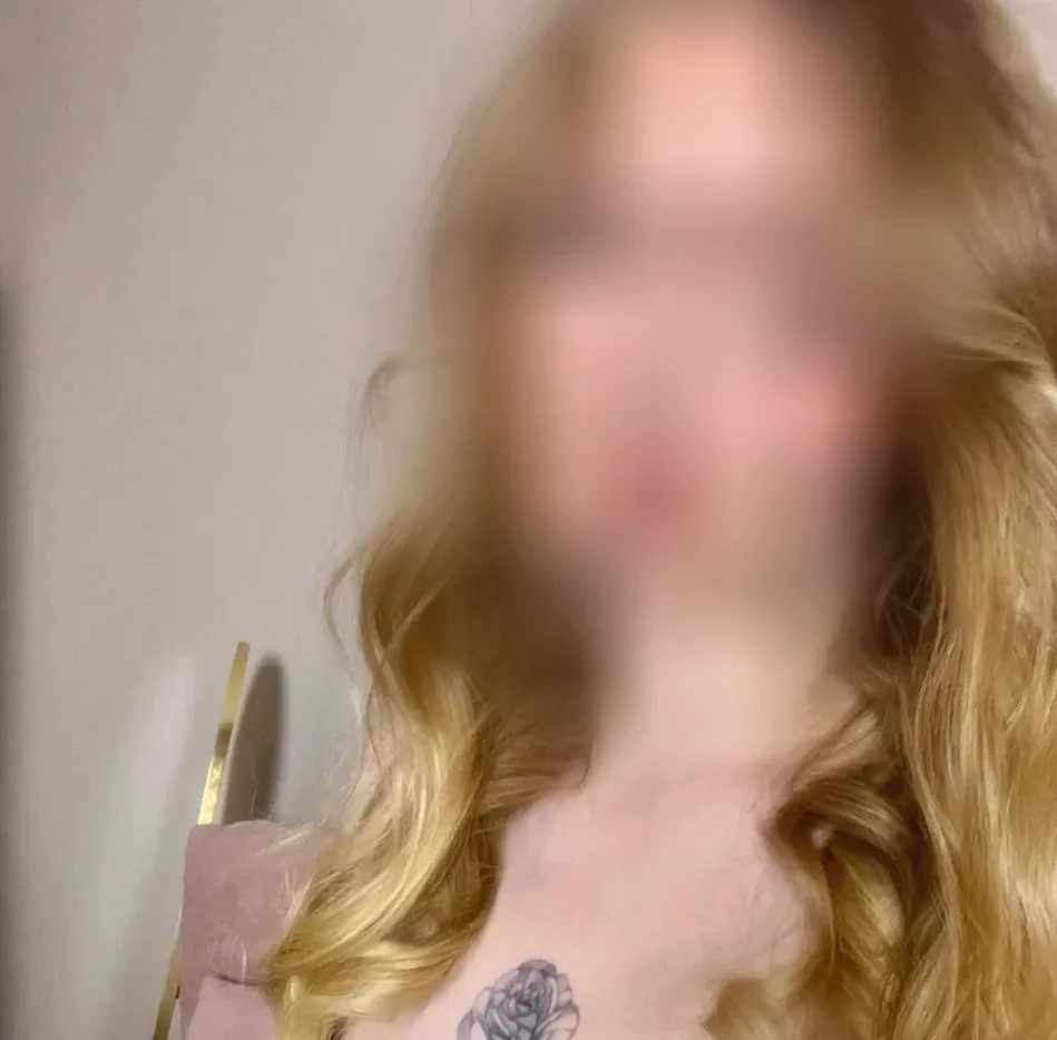 Jacqueline, 23