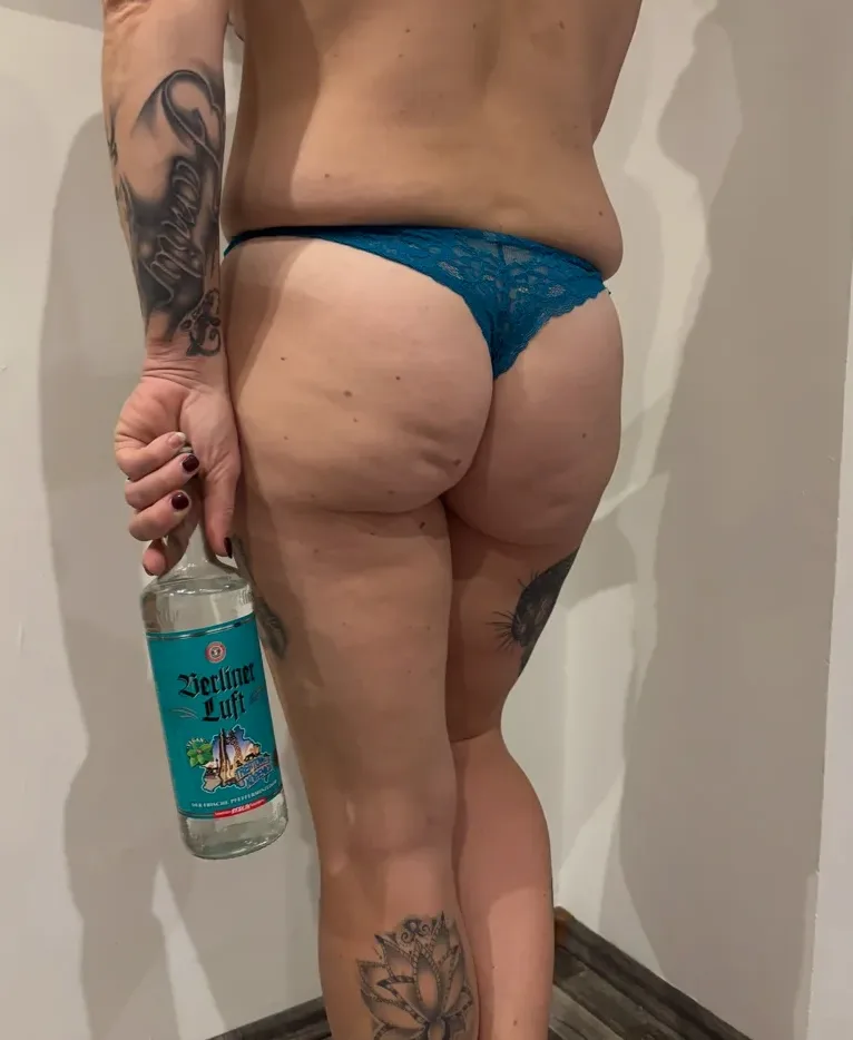 Marlene, 28